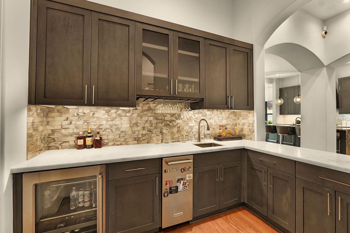 Interior, Kitchen, Pendant Lights, Wood Texture Flooring