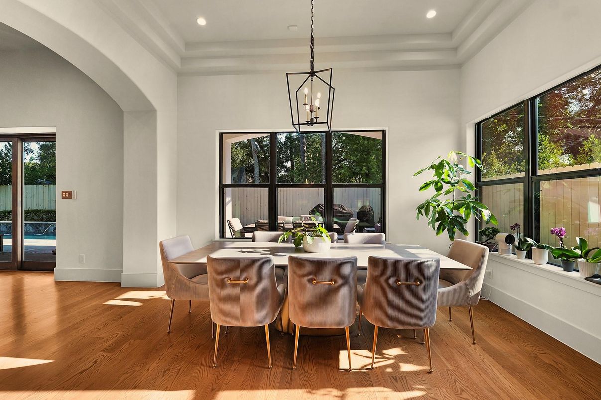 Dining room, Interior, Pendant Lights, Recessed Lighting, Wood Texture Flooring