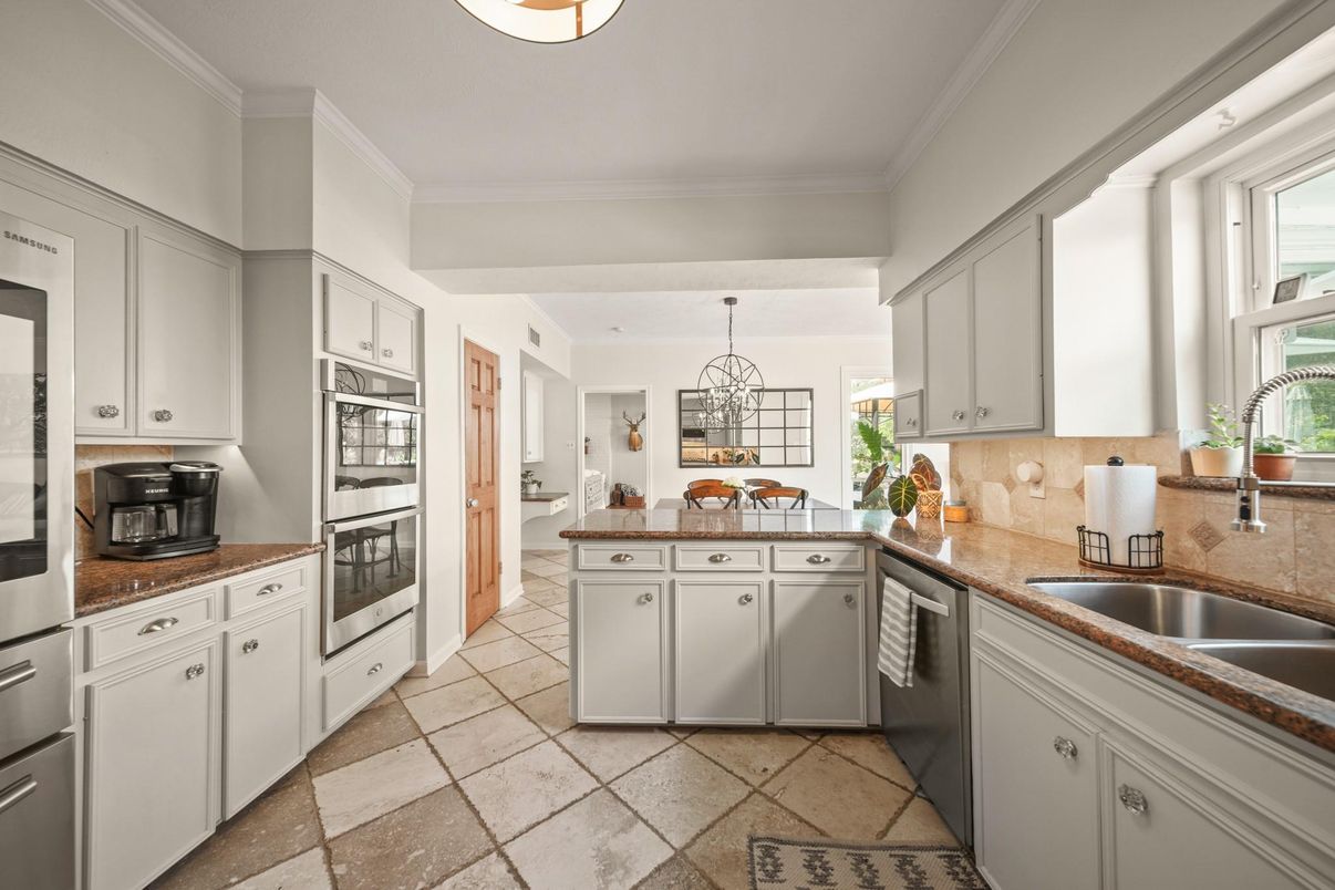 Interior, Kitchen, Pendant Lights, Stainless Steel Appliances