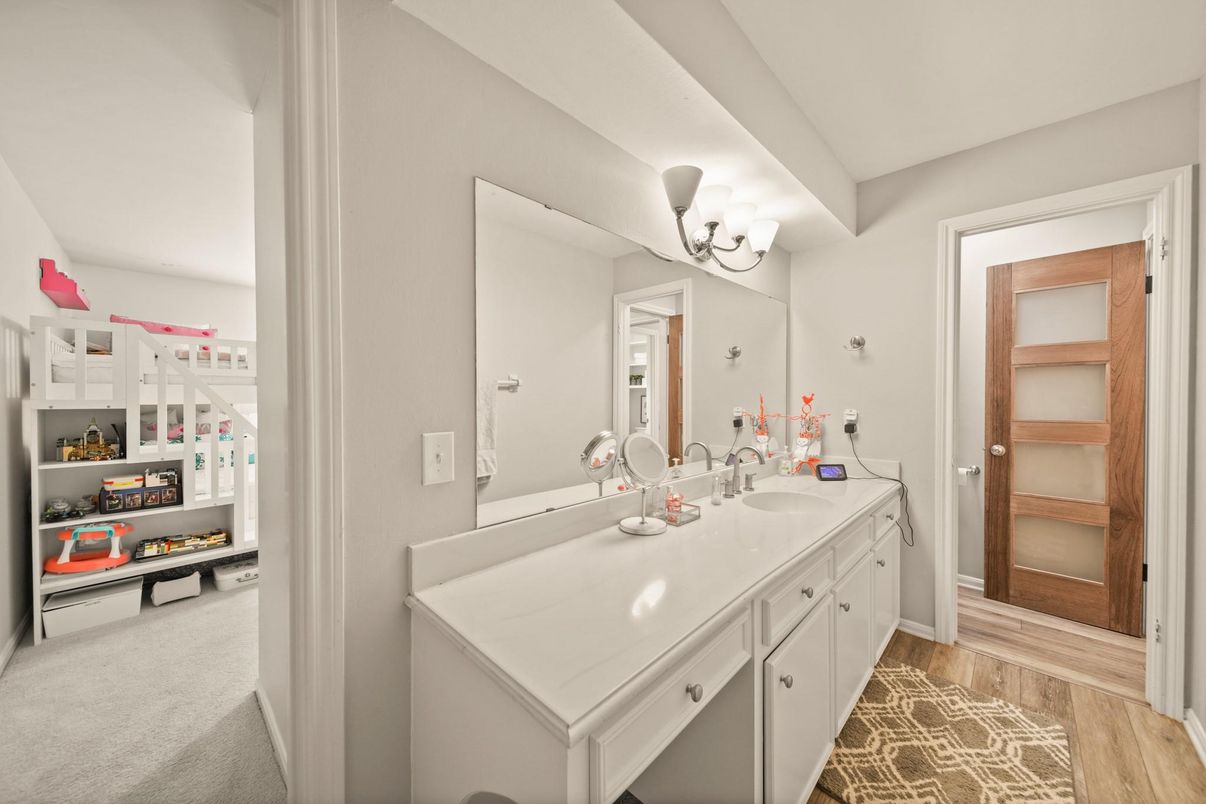 Bathroom, Dual Sink Vanities, Interior, Wood Texture Flooring