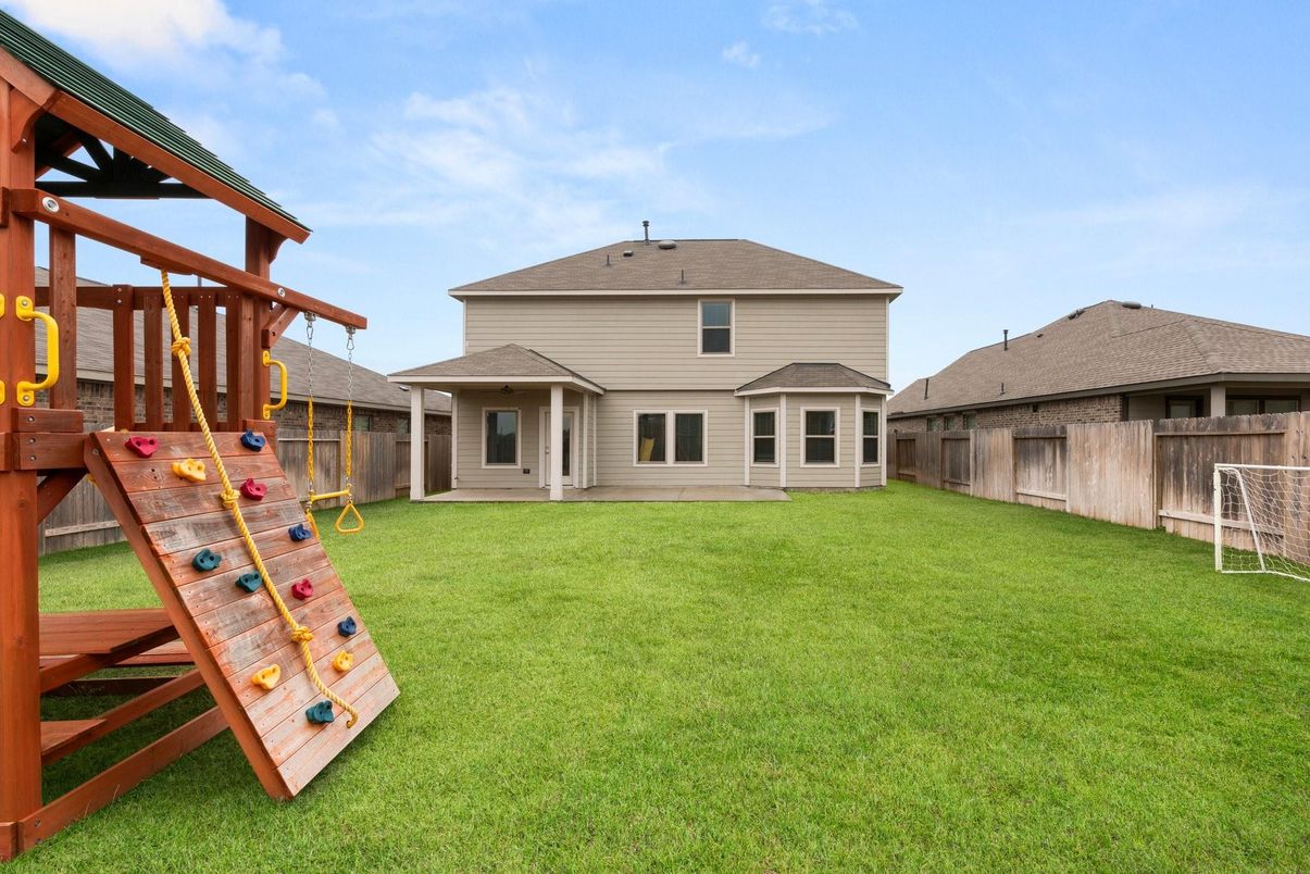 Backyard, Exterior, Playground