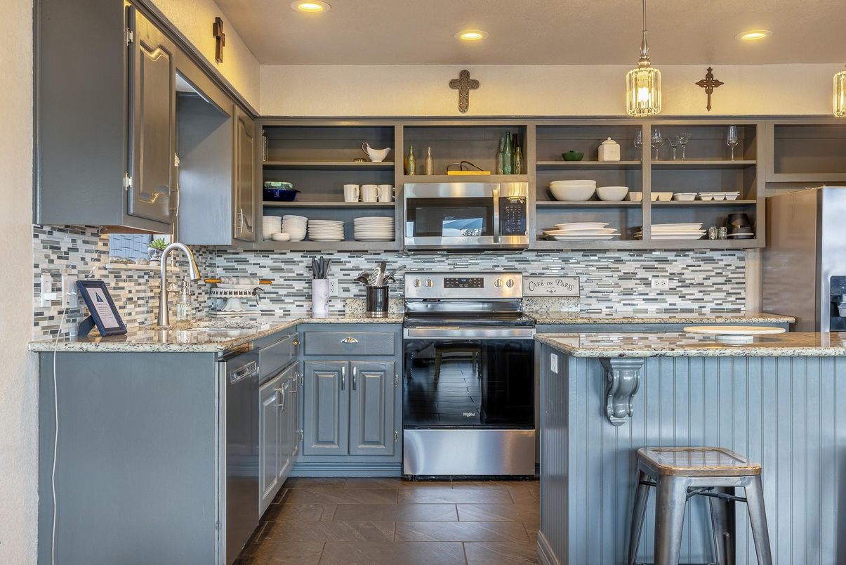 Interior, Kitchen, Pendant Lights, Recessed Lighting, Stainless Steel Appliances
