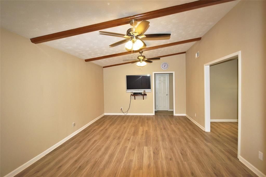 Empty room, Interior, Wooden Beams, Wood Texture Flooring