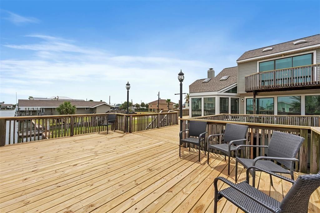 Exterior, Wood Texture Flooring