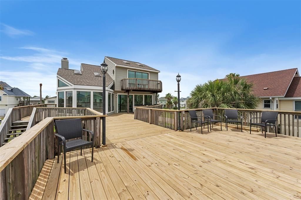 Exterior, Wood Texture Flooring