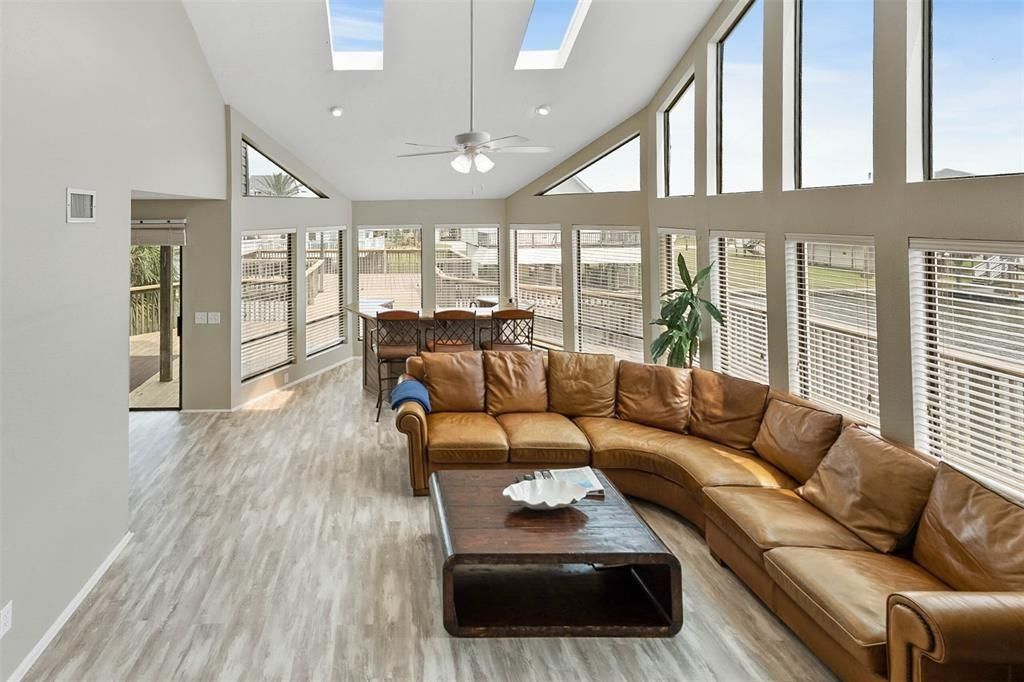 Dining room, Interior, Living room, Recessed Lighting, Wood Texture Flooring