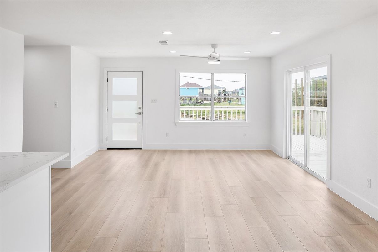 Empty room, Interior, Recessed Lighting, Wood Texture Flooring