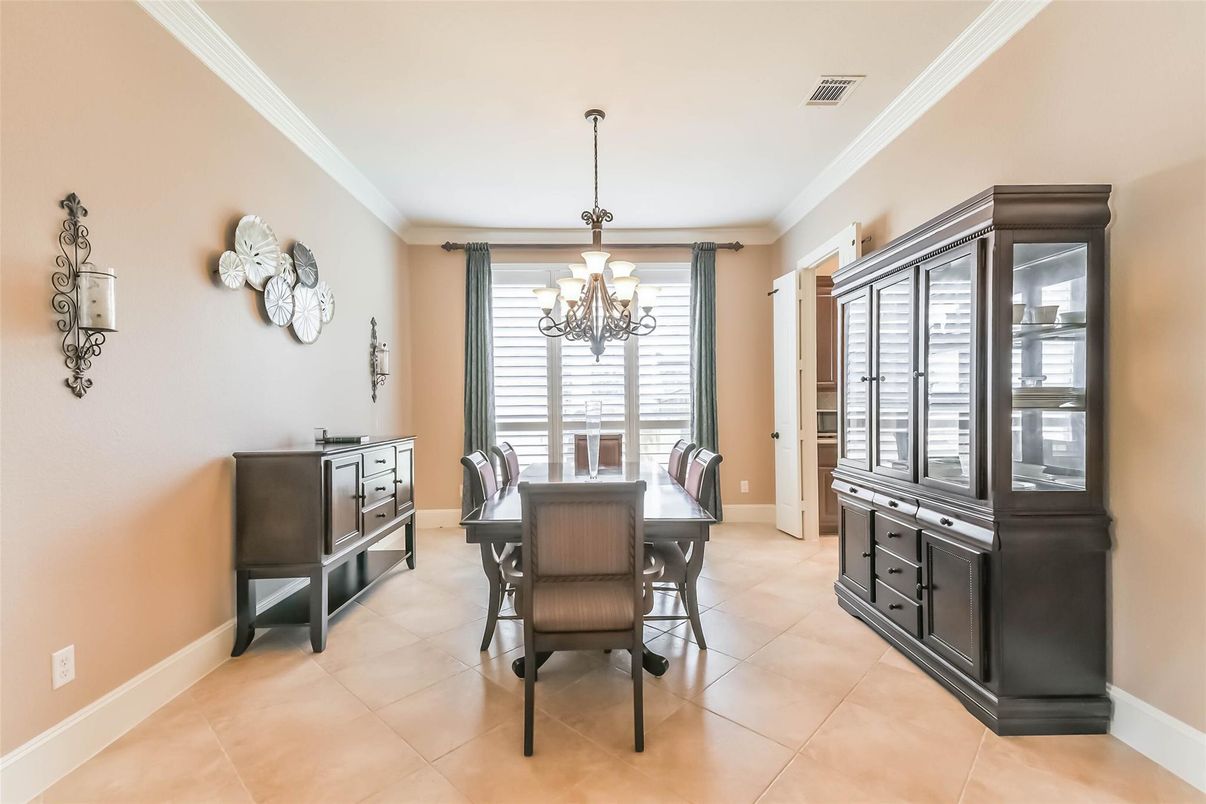 Chandelier, Dining room, Interior