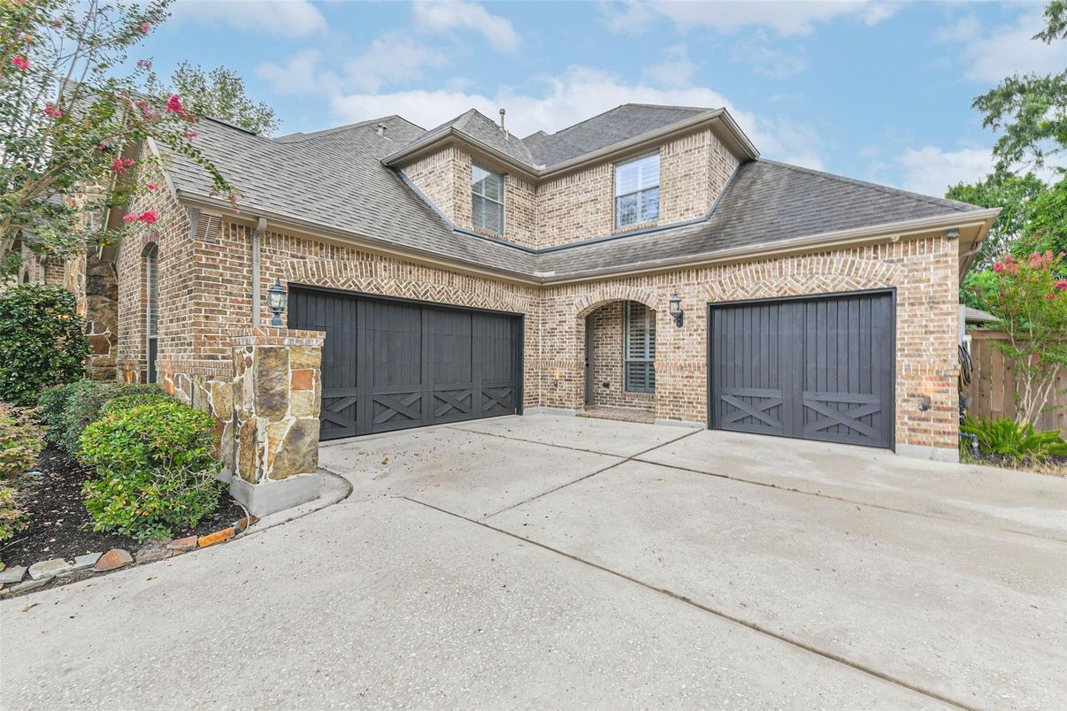 Attached, Exterior, Facade, Brick Facade, Brick Traditional