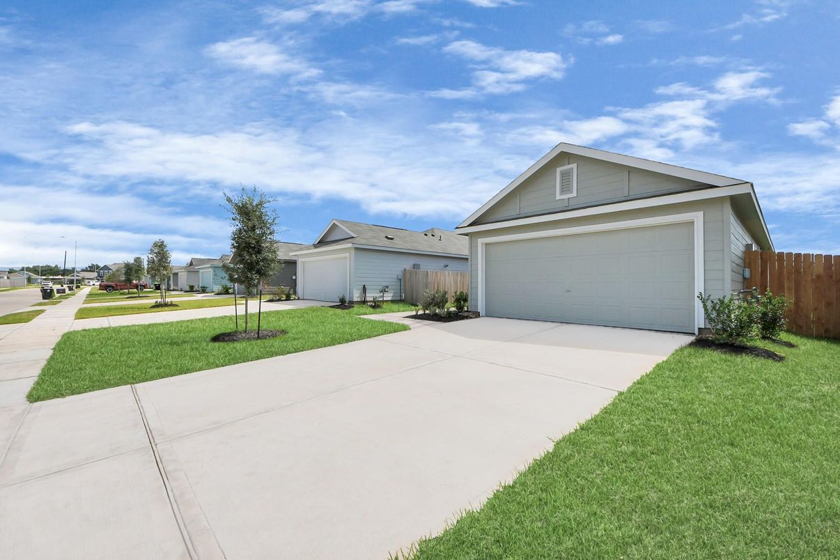 Detached Garage, Exterior