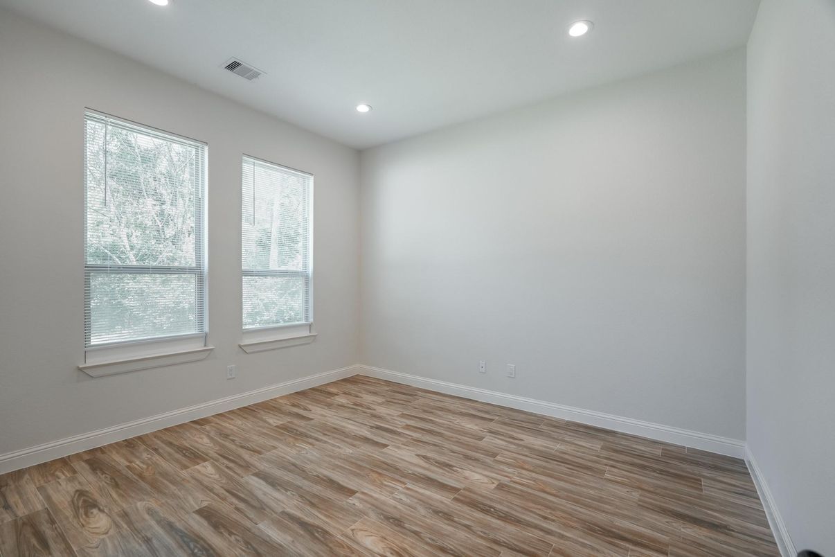 Empty room, Interior, Recessed Lighting, Wood Texture Flooring