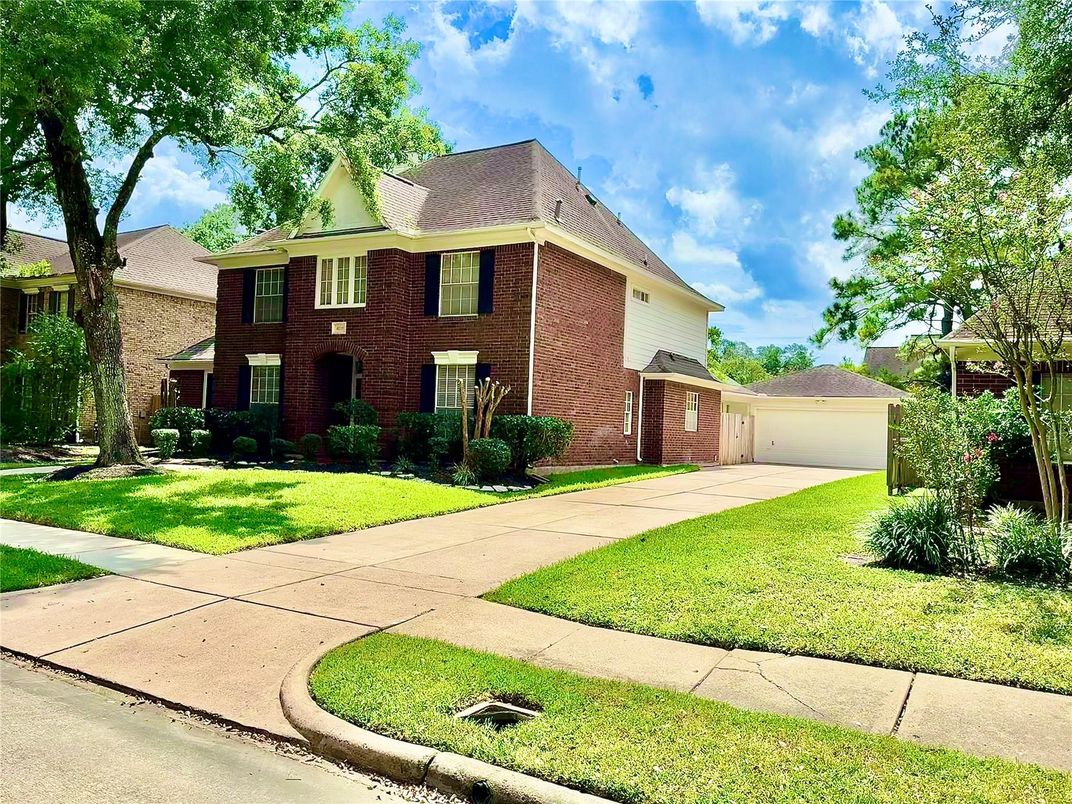 Detached Garage, Exterior, Facade, Brick Facade, Georgian