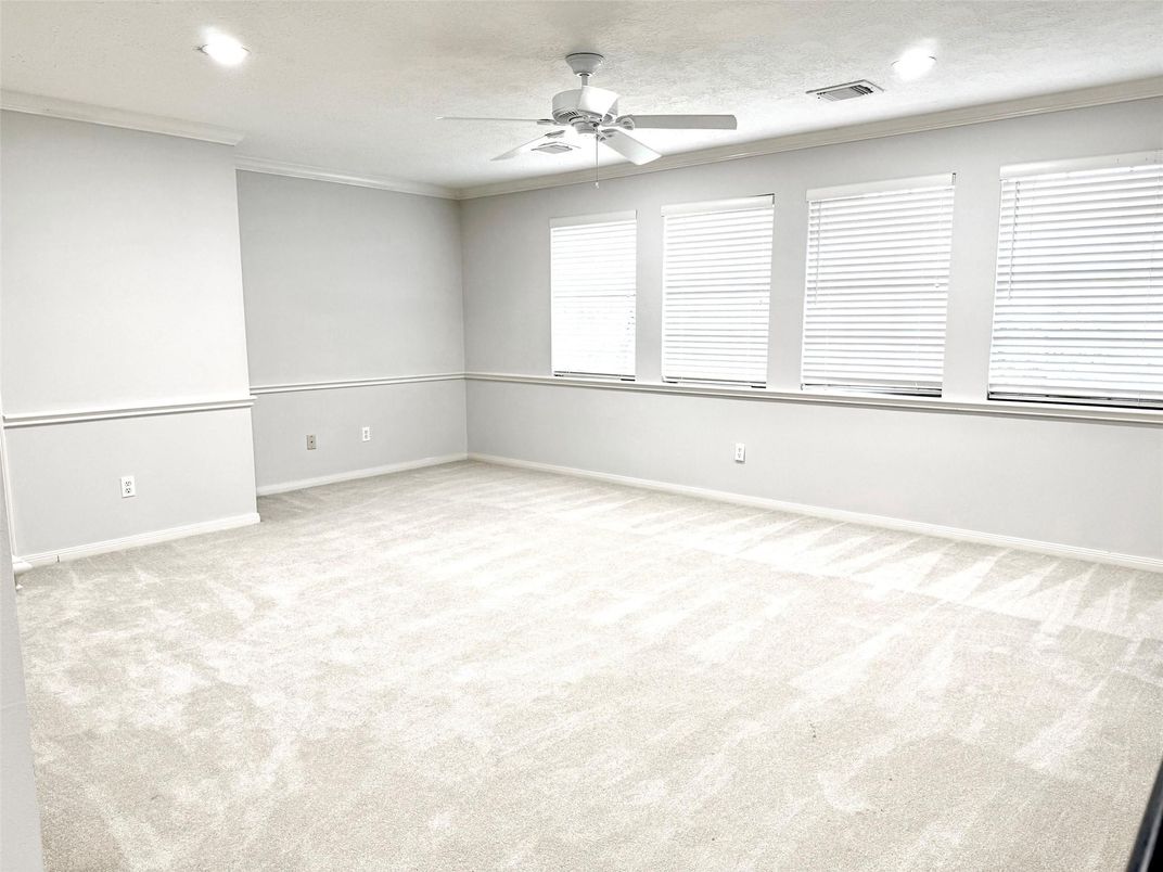 Empty room, Interior, Recessed Lighting