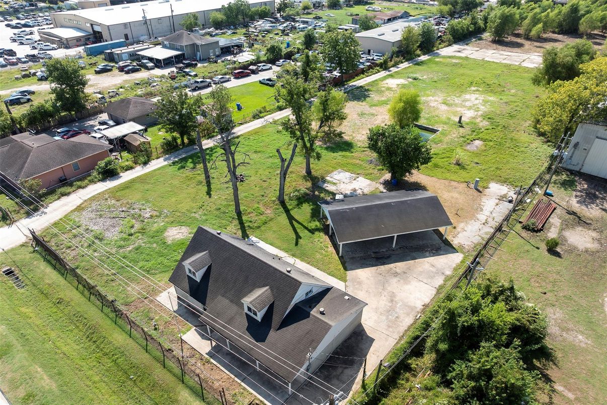Exterior, Drone