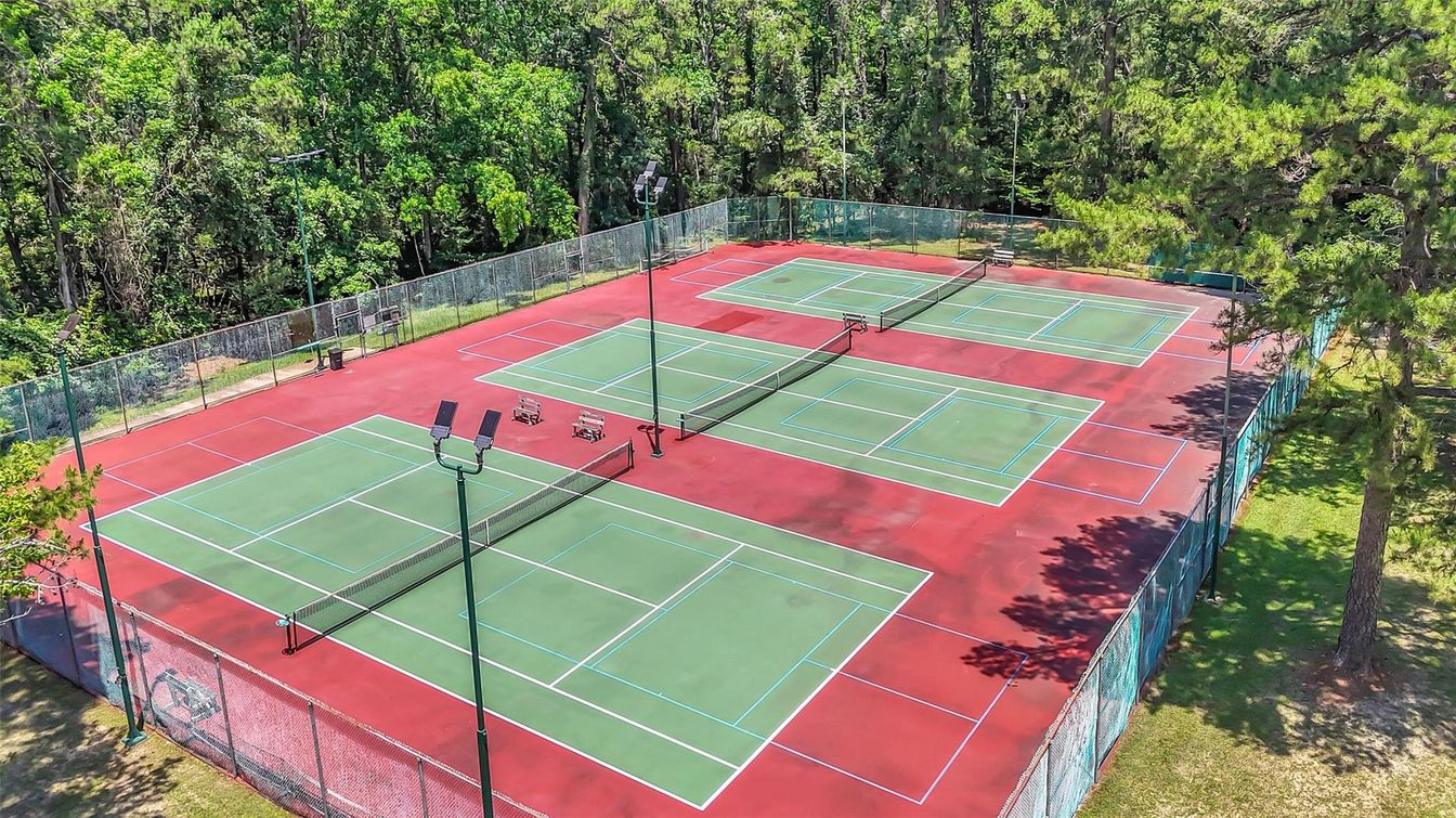 Exterior, Tennis Courts