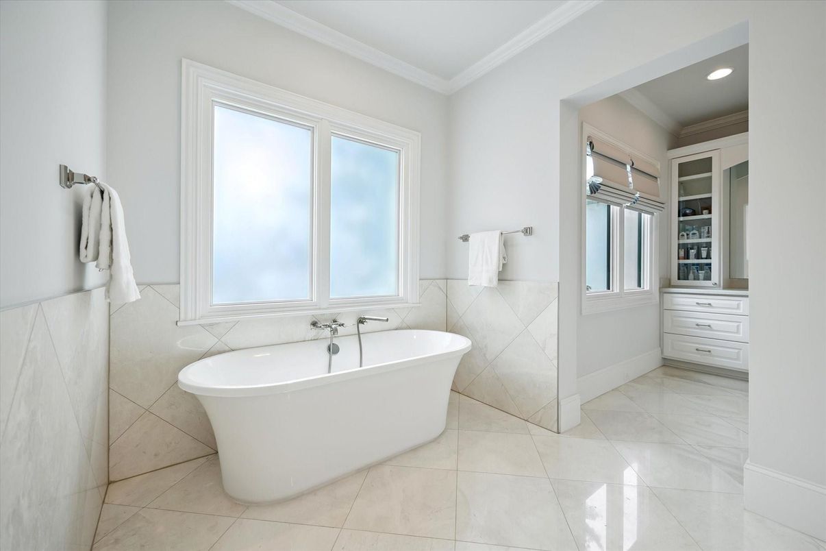 Bathroom, Free Standing Baths, Interior, Recessed Lighting