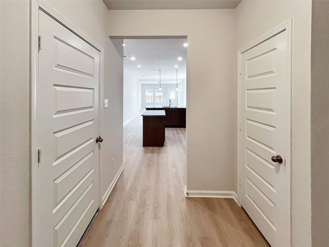 Interior, Pendant Lights, Recessed Lighting, Wood Texture Flooring