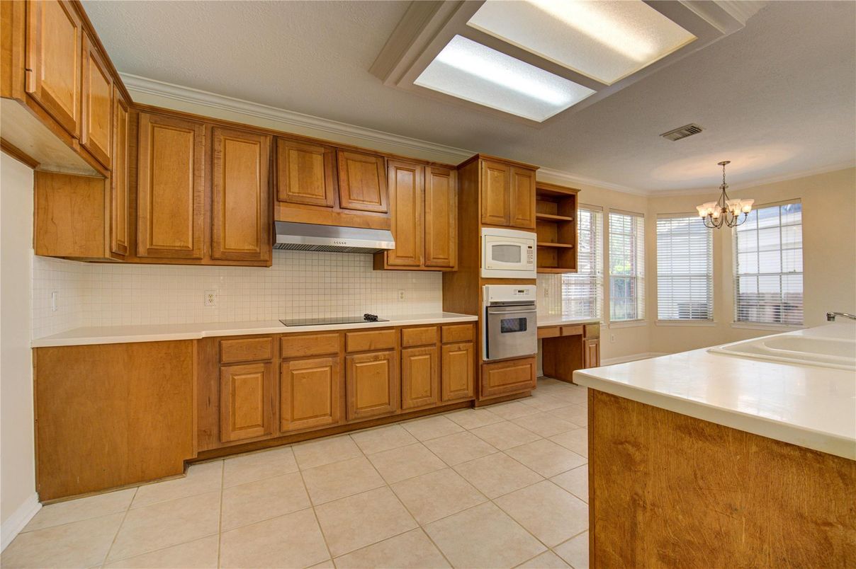 Chandelier, Interior, Kitchen