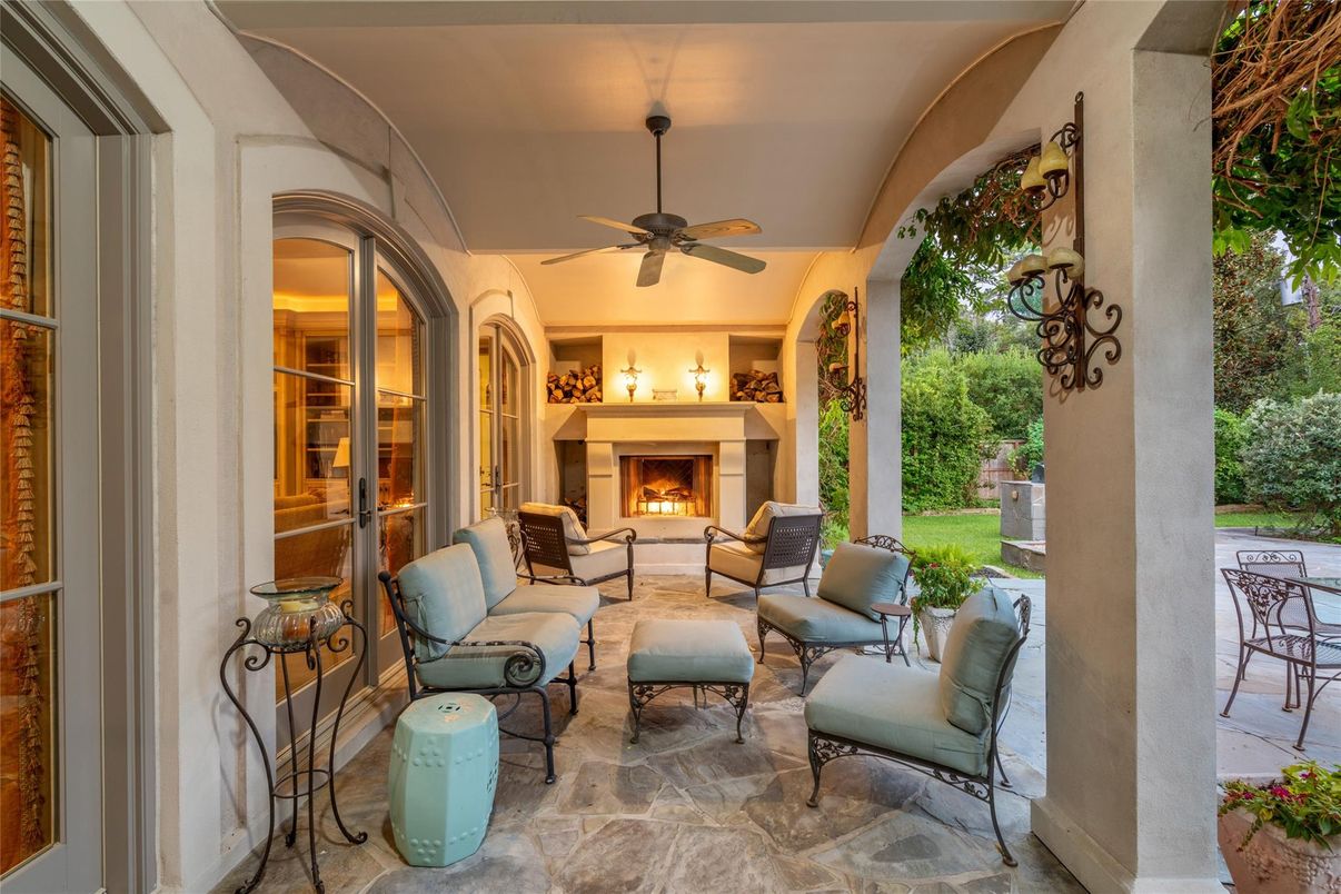 Exterior, Fireplace