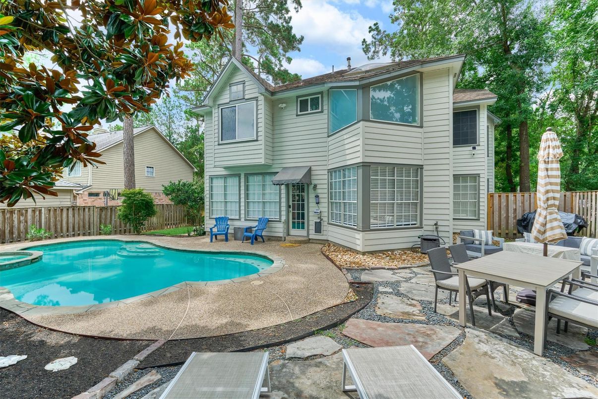 Exterior, Pool