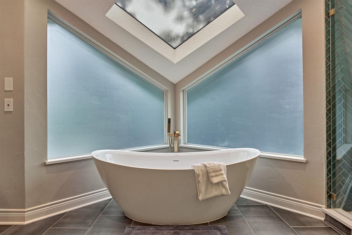 Bathroom, Free Standing Baths, Interior