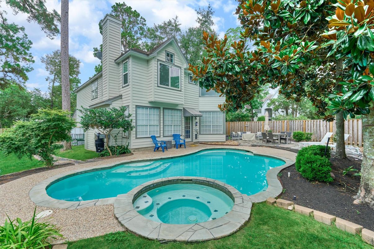 Exterior, Pool