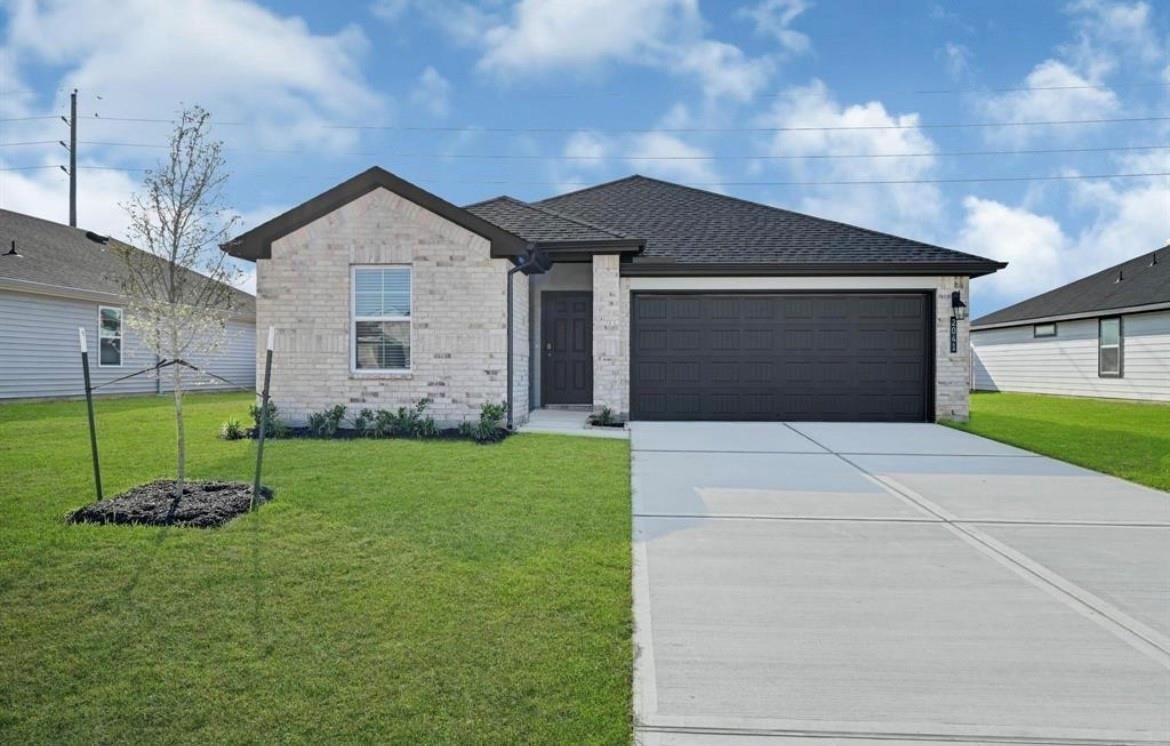 Attached, Backyard, Exterior, Facade, Brick Traditional