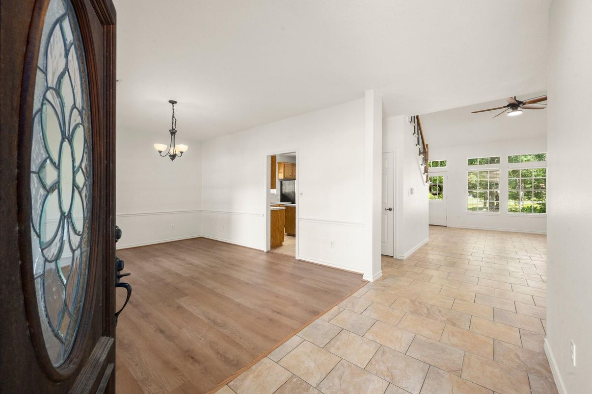 Chandelier, Empty room, Interior, Wood Texture Flooring