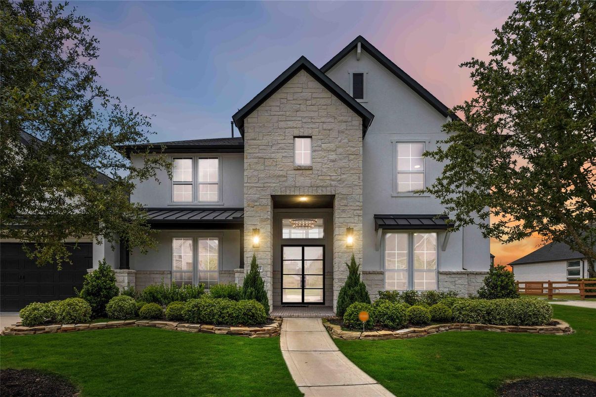 Detached Garage, Exterior, Facade, Farmhouse