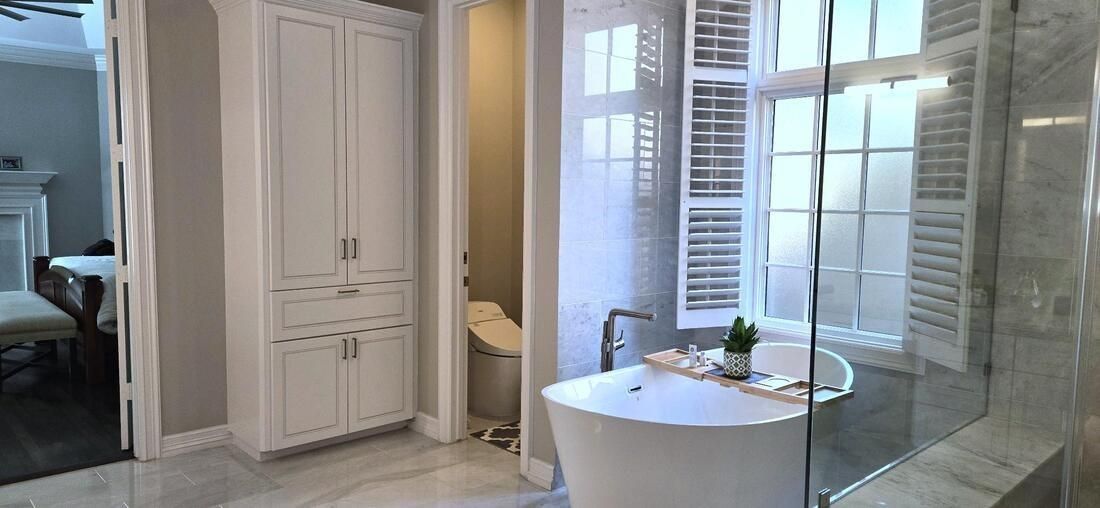 Bathroom, Free Standing Baths, Glass Shower, Interior