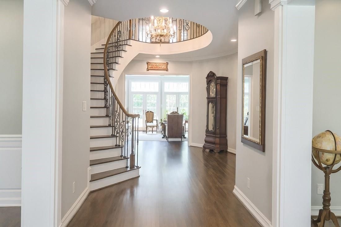 Chandelier, Interior, Recessed Lighting, Wood Texture Flooring