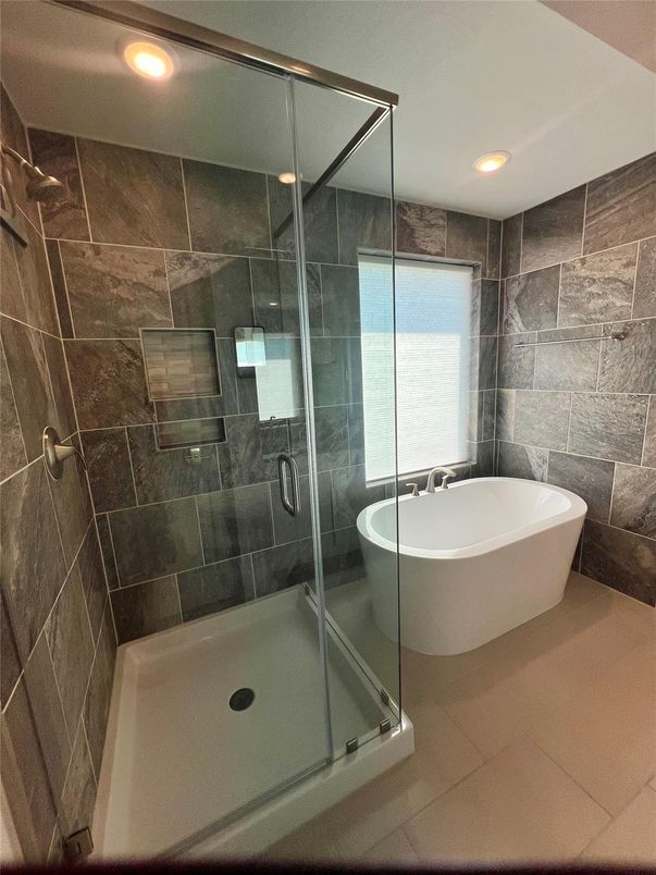 Bathroom, Free Standing Baths, Glass Shower, Interior, Recessed Lighting