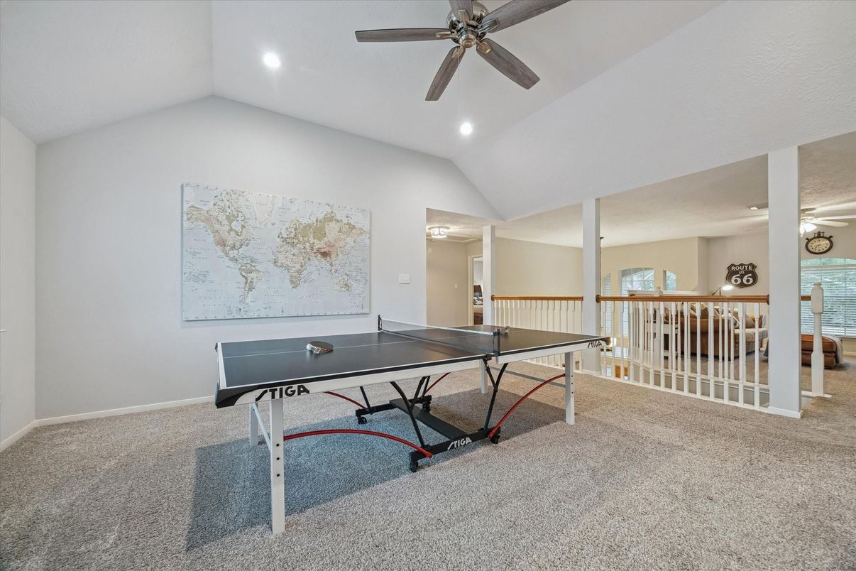Game Room, Interior, Recessed Lighting