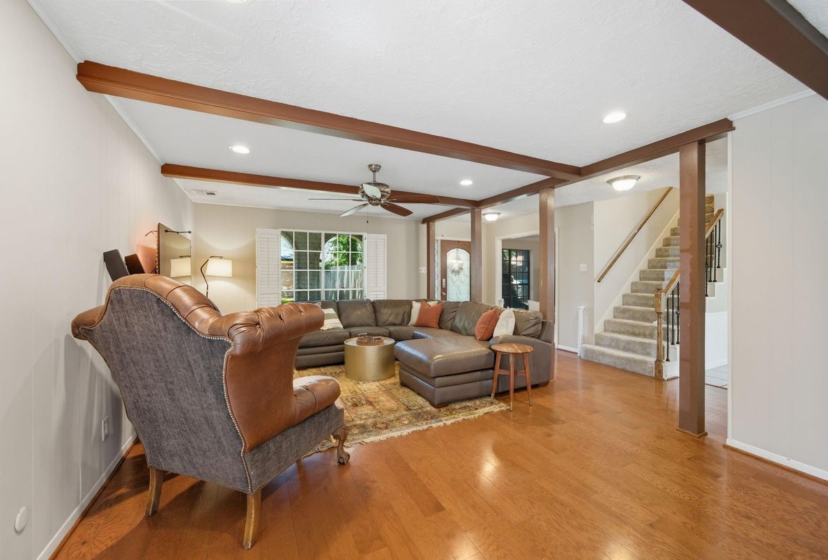 Interior, Living room, Recessed Lighting, Wooden Beams, Wood Texture Flooring
