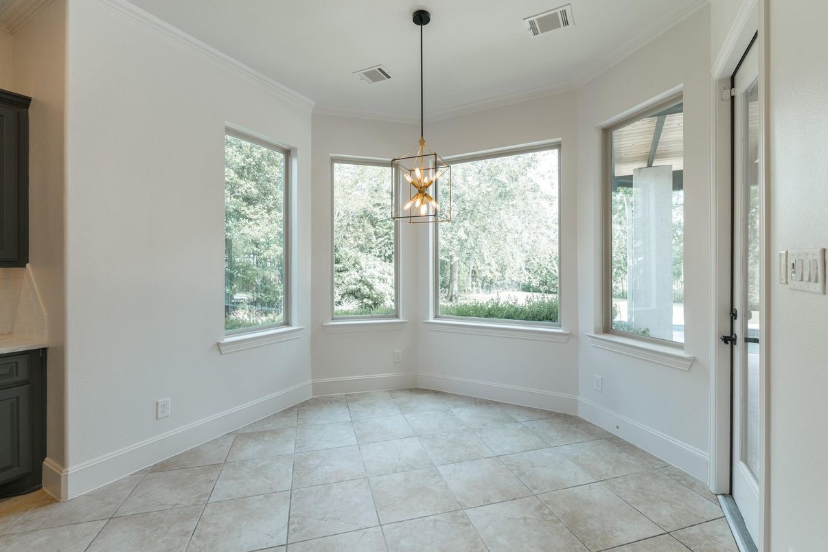 Empty room, Interior, Pendant Lights