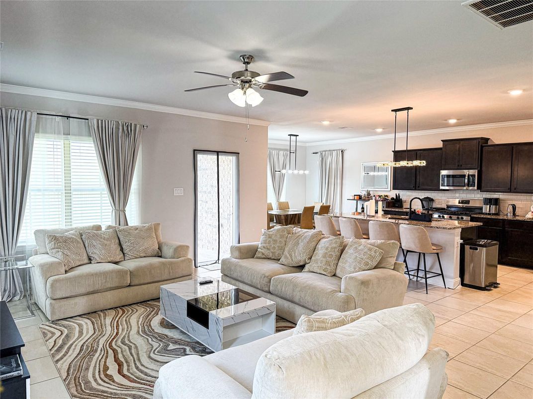 Dining room, Interior, Kitchen, Living room, Pendant Lights, Recessed Lighting, Stainless Steel Appliances