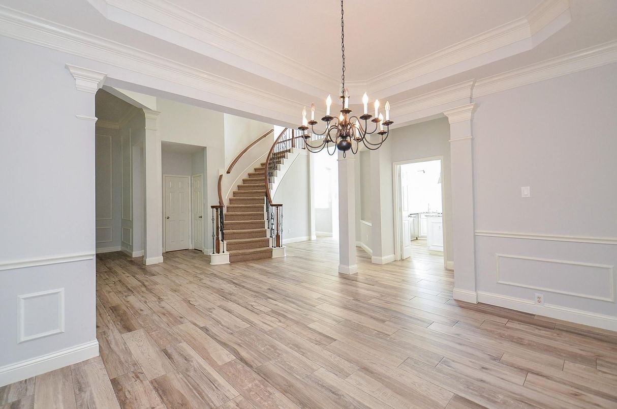 Chandelier, Empty room, Interior, Wood Texture Flooring