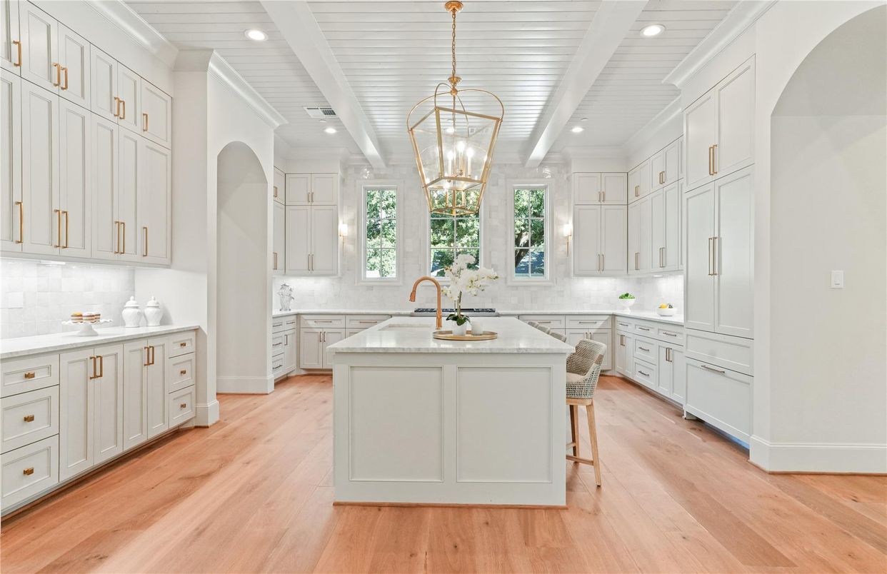 Interior, Kitchen, Pendant Lights, Recessed Lighting, Wood Texture Flooring