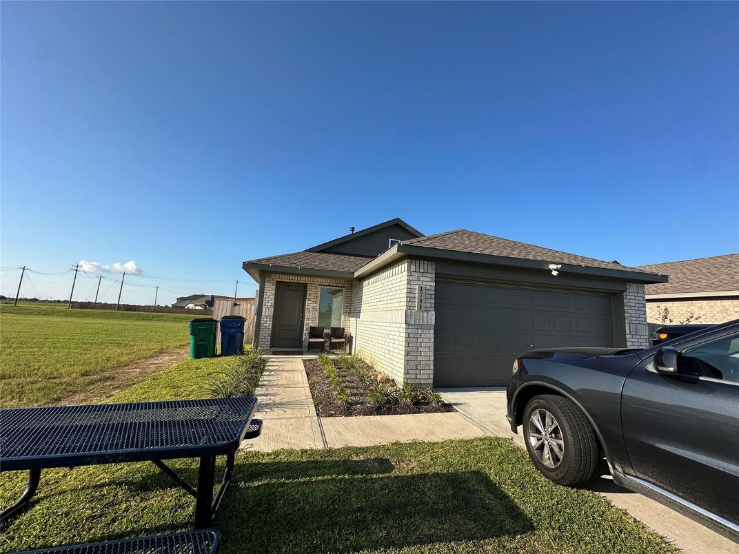 Backyard, Detached Garage, Exterior