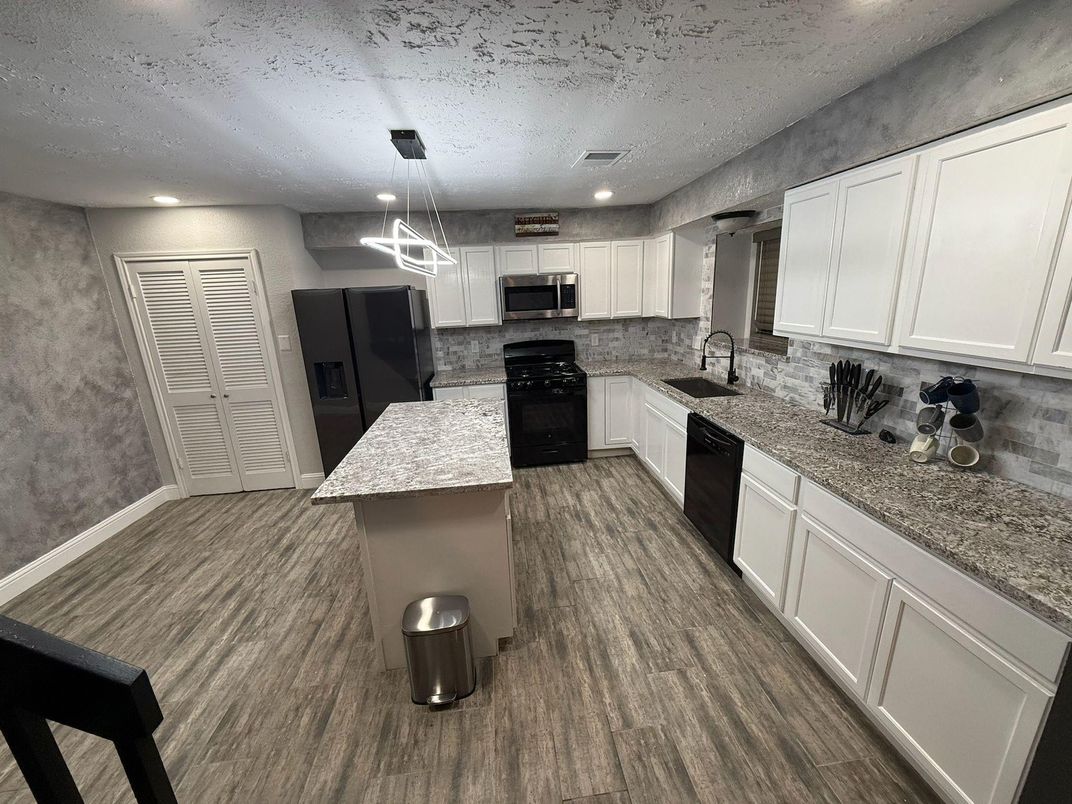 Interior, Kitchen, Pendant Lights, Recessed Lighting, Wood Texture Flooring