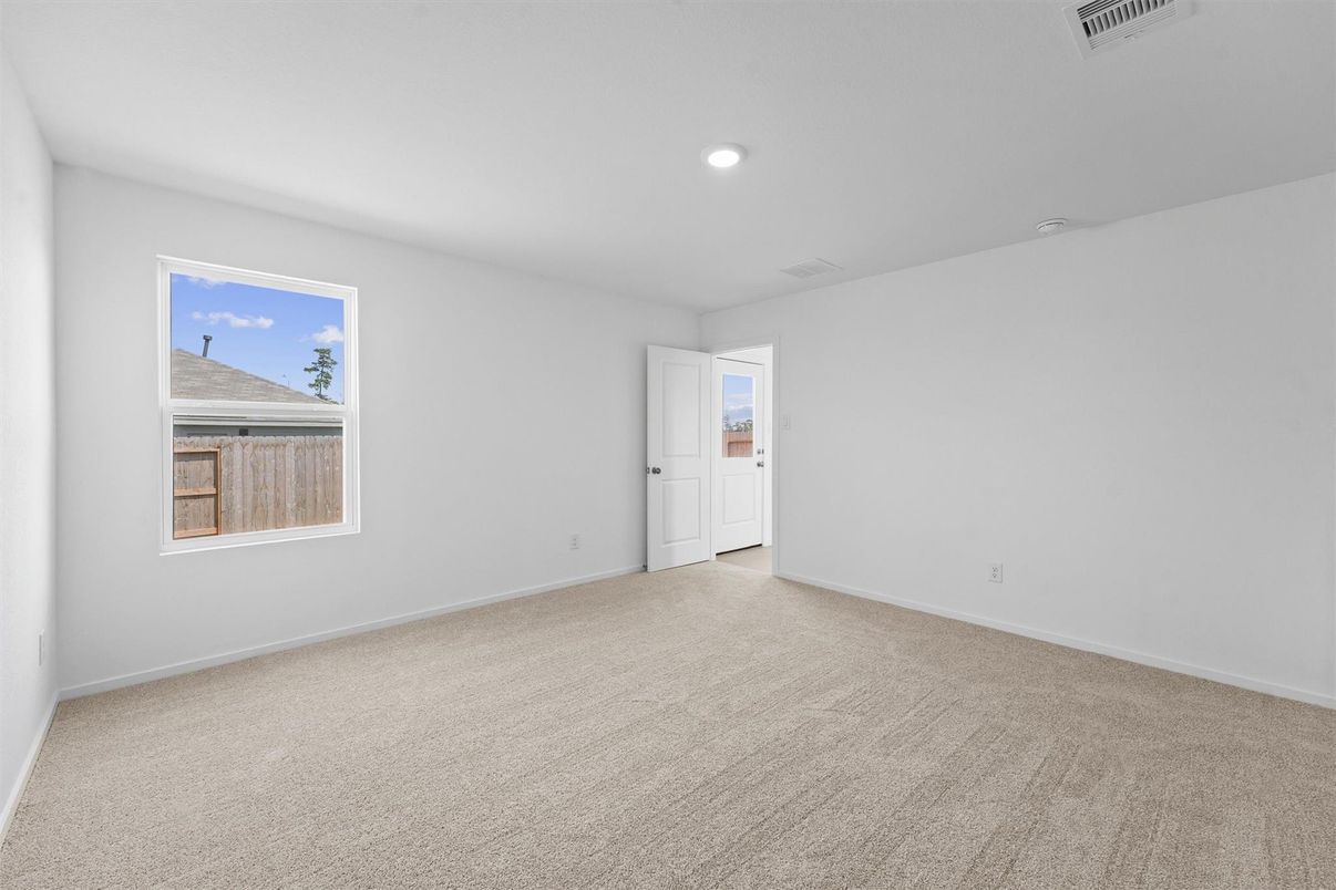 Empty room, Interior, Recessed Lighting