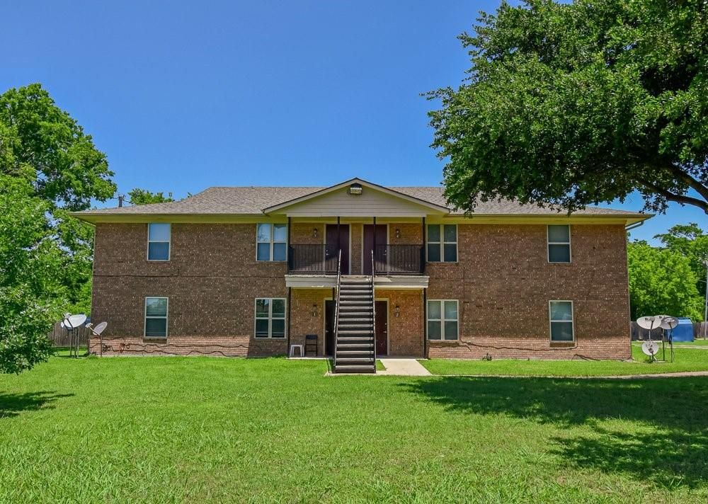 Backyard, Exterior, Facade, Brick Facade, Georgian