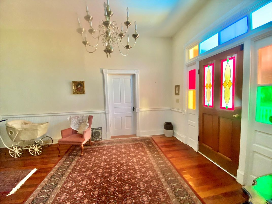 Chandelier, Interior, Wood Texture Flooring
