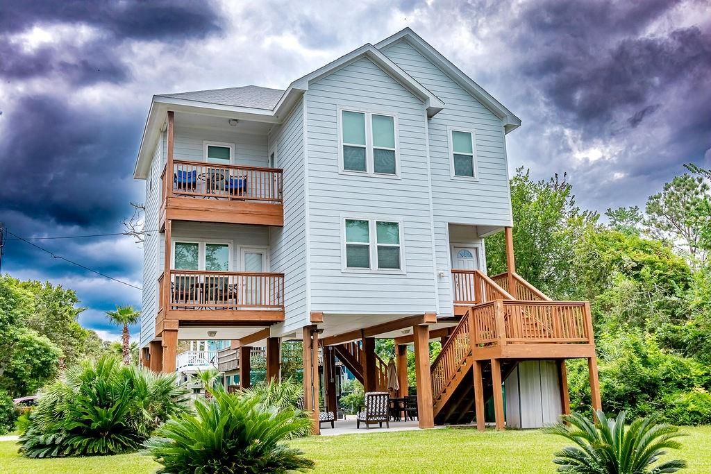 Exterior, Facade, Farmhouse