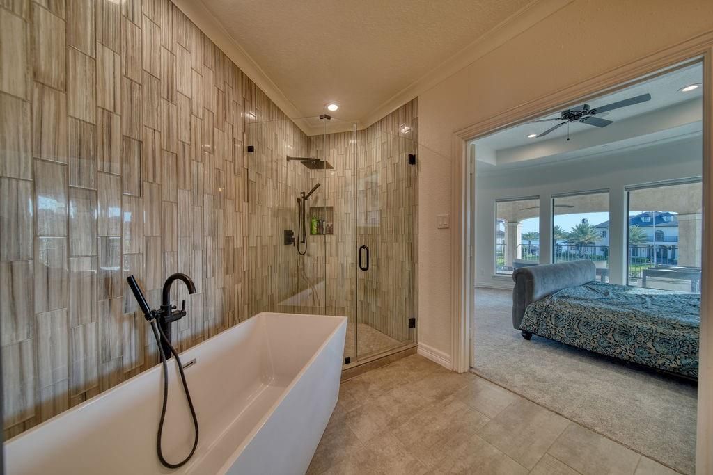 Bathroom, Free Standing Baths, Glass Shower, Interior, Recessed Lighting