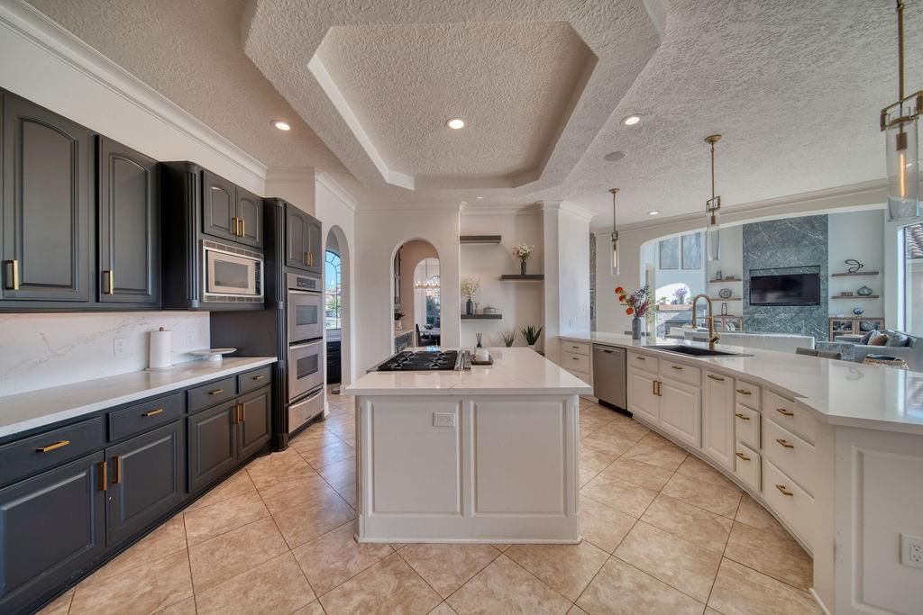 Interior, Kitchen, Pendant Lights, Recessed Lighting, Stainless Steel Appliances
