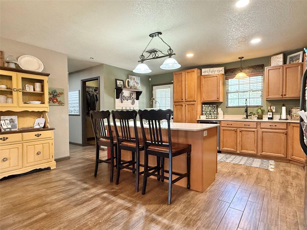 Interior, Kitchen, Pendant Lights, Recessed Lighting, Wood Texture Flooring