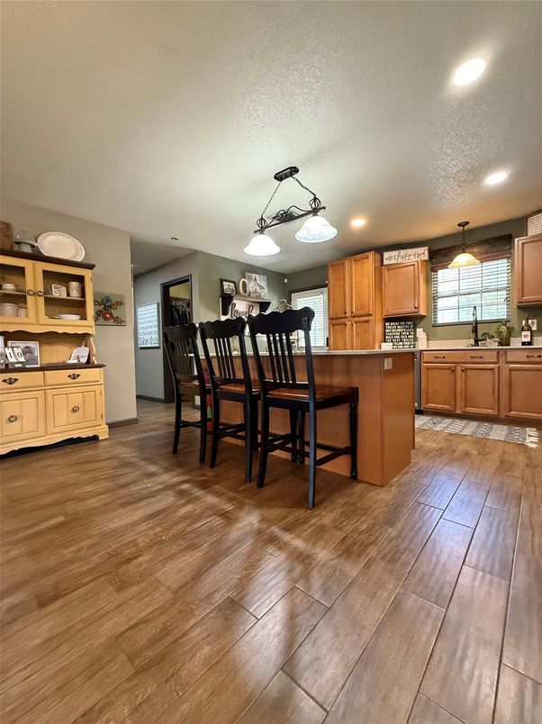 Dining room, Interior, Kitchen, Pendant Lights, Recessed Lighting, Wood Texture Flooring