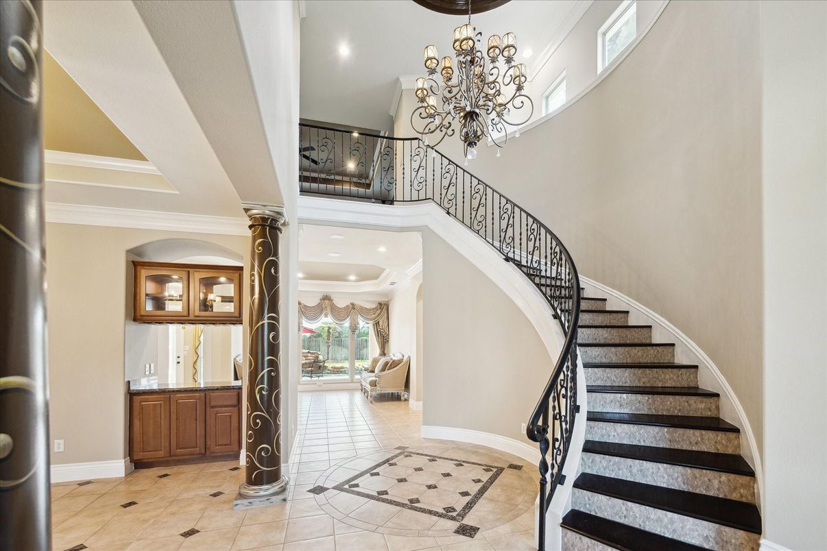 Chandelier, Interior, Recessed Lighting