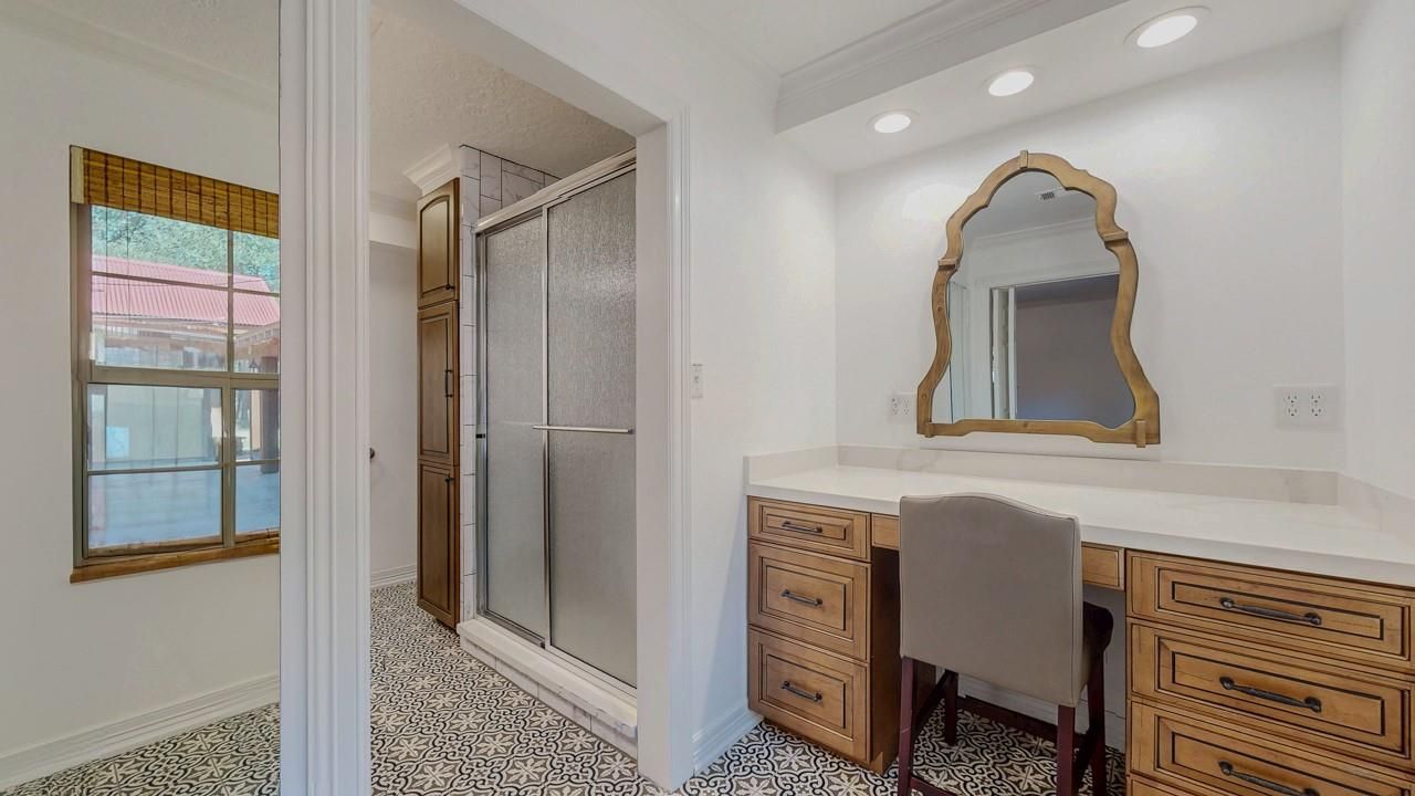 Bathroom, Home Office, Interior, Recessed Lighting